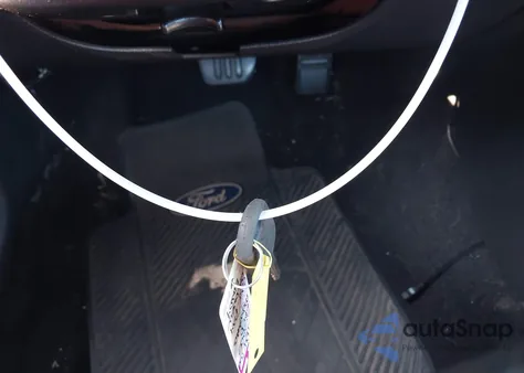 2005 Ford Mustang V6 Deluxe/V6 Premium z USA, uszkodzony, nr VIN 1ZVFT80N355224477